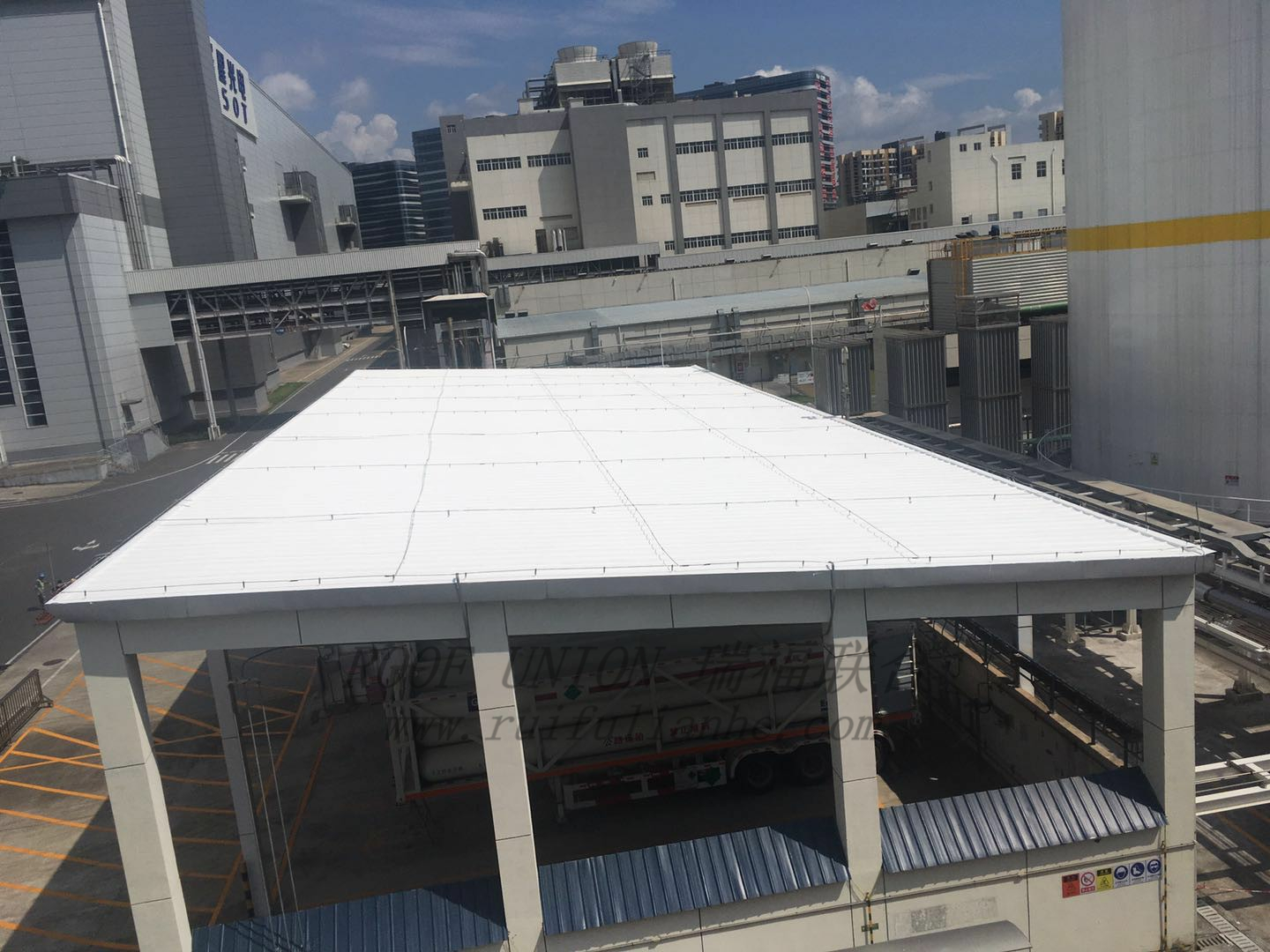  广东某大型液晶面板制造企业金属屋面防水工程