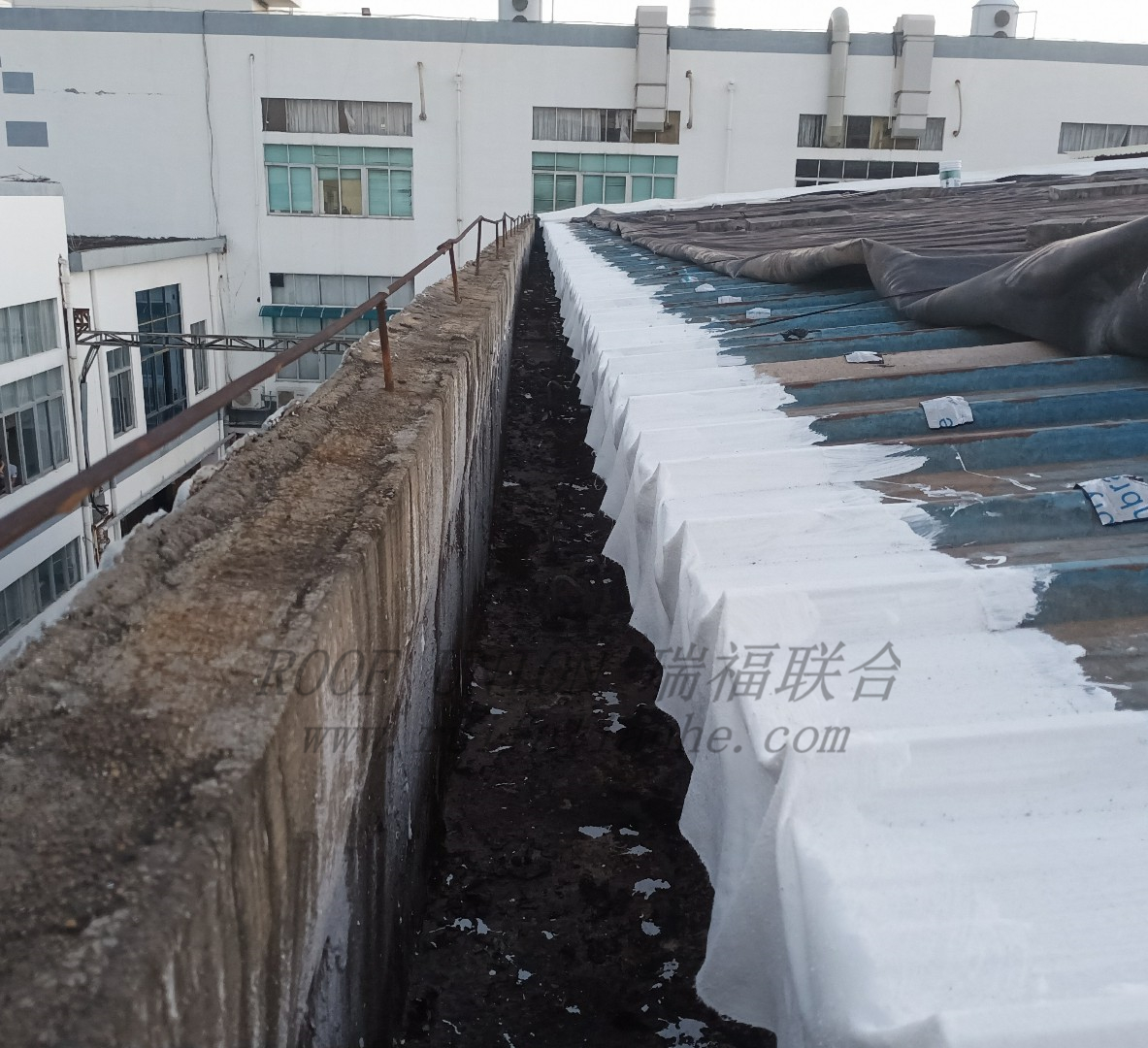  广东某大型轮胎制造企业钢结构屋面防水工程