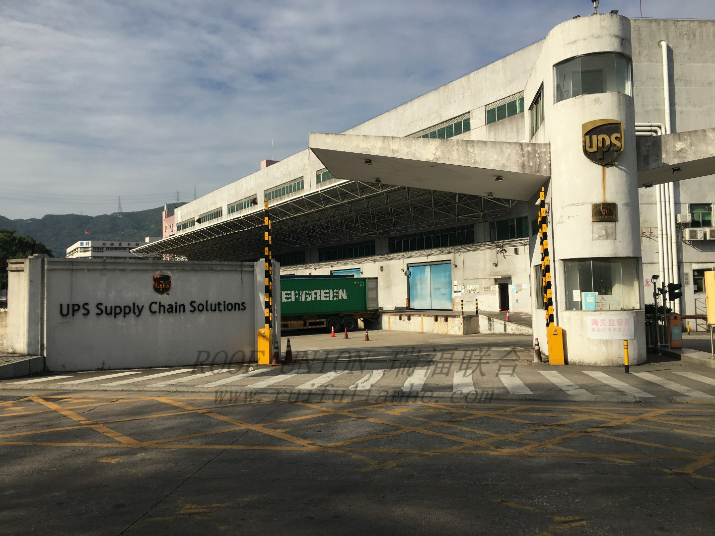 广东某大型物流运输企业铝扣板屋面防水工程