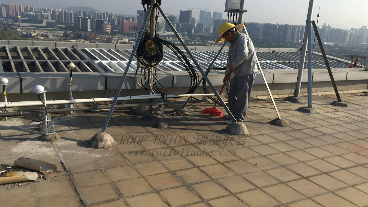 广东某大型港口码头办公楼屋面防水工程