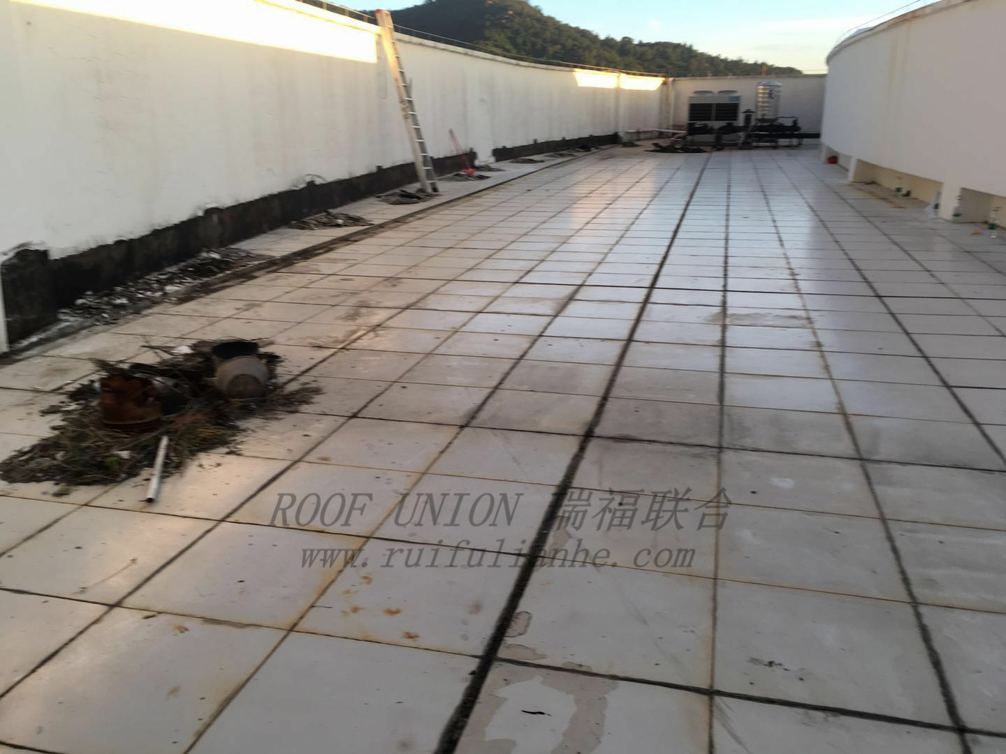 海南某师范学院混凝土屋面防水工程